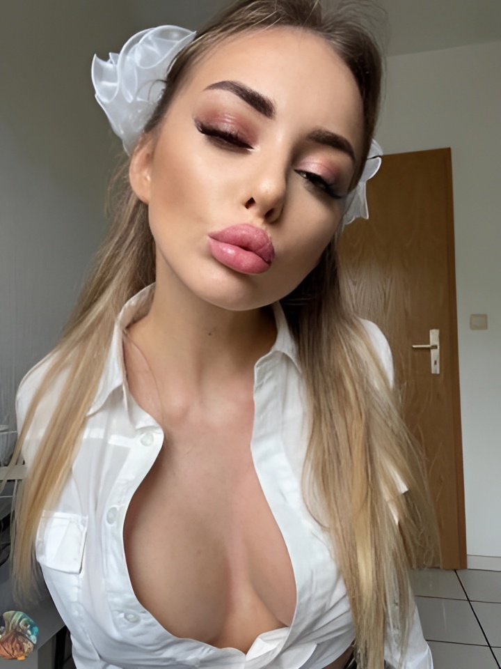 Индивидуалка Ева, доступна для личного знакомства от 2000 руб