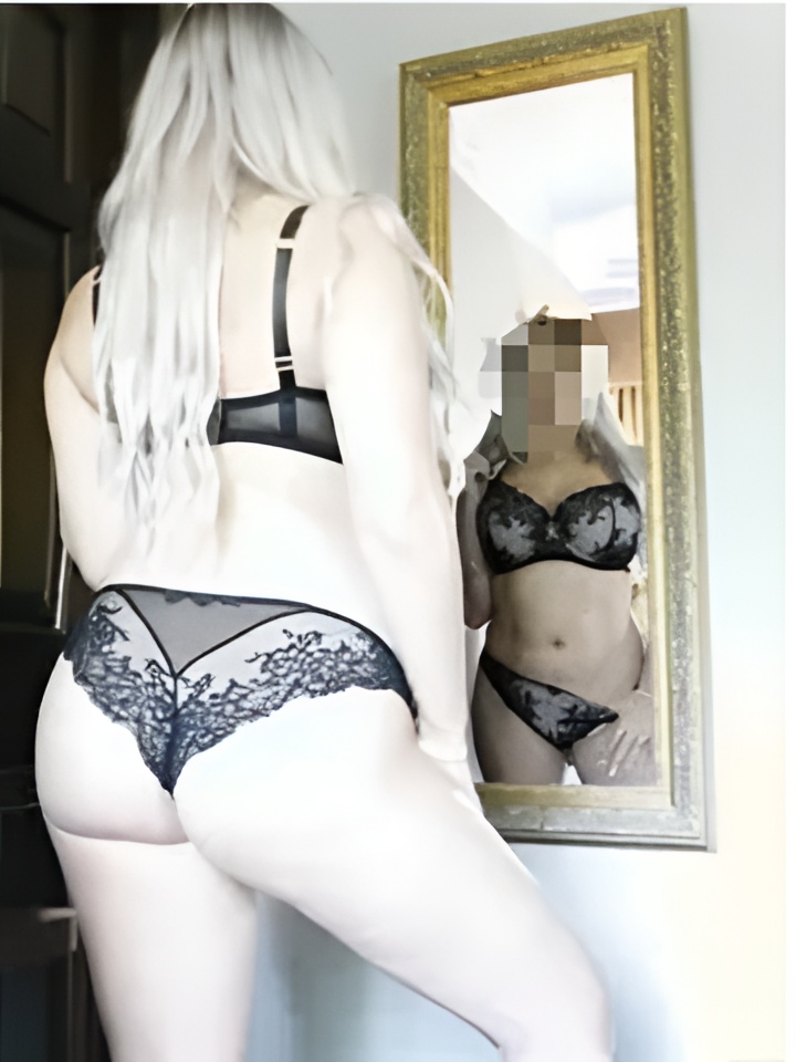 Инга привлекальеная девушка из Тында цена от 10000 руб