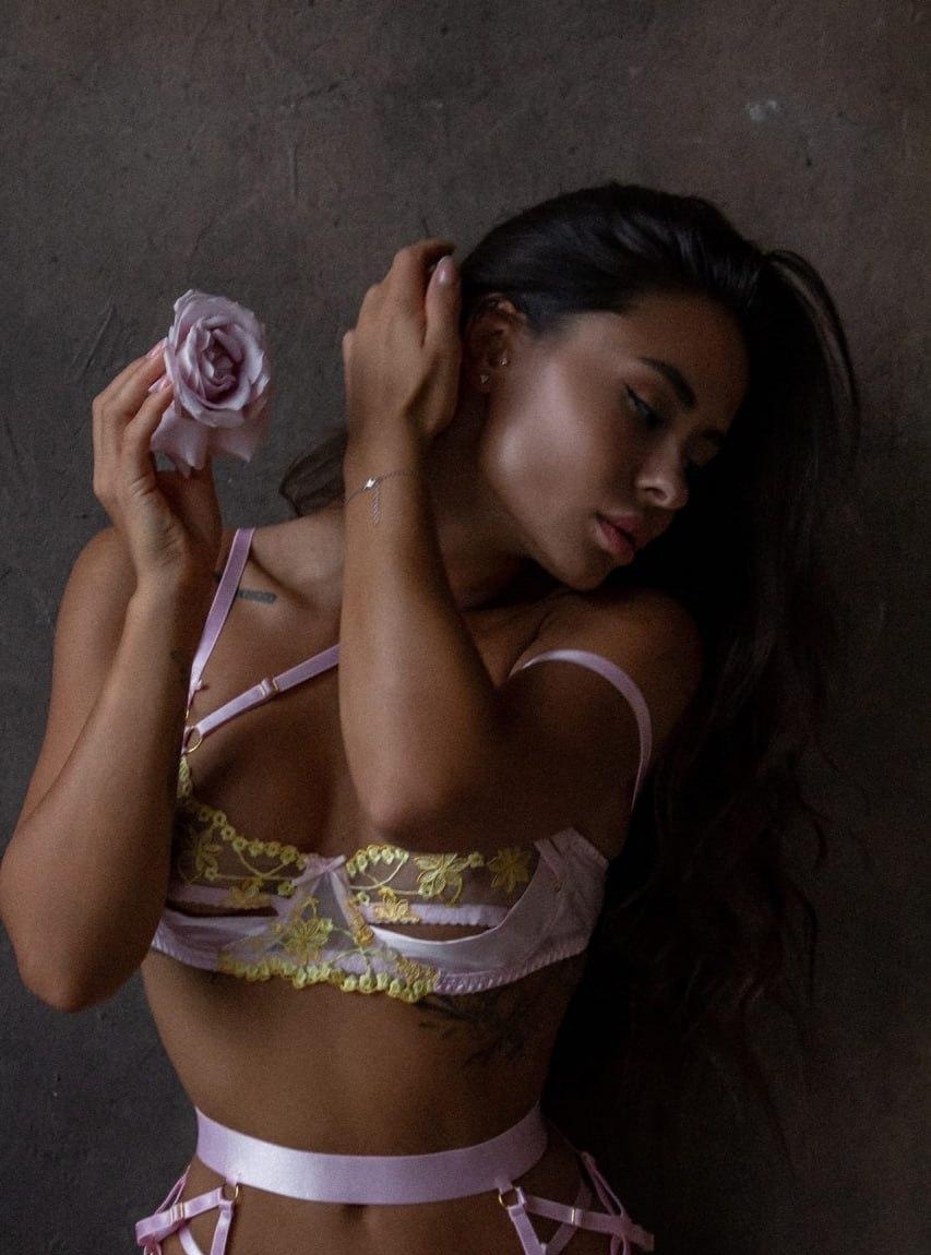 Индивидуалка Олечка, доступна для личного знакомства от 9000 руб