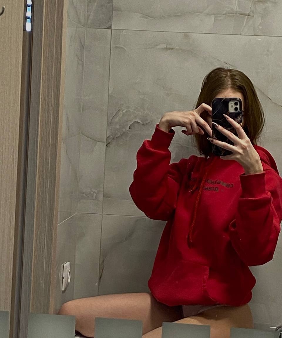 Надя привлекальеная девушка из Тында цена от 3000 руб