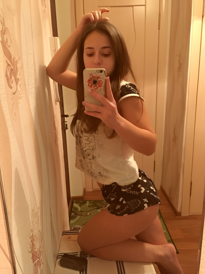 Индивидуалка Юна, доступна для личного знакомства от 2500 руб