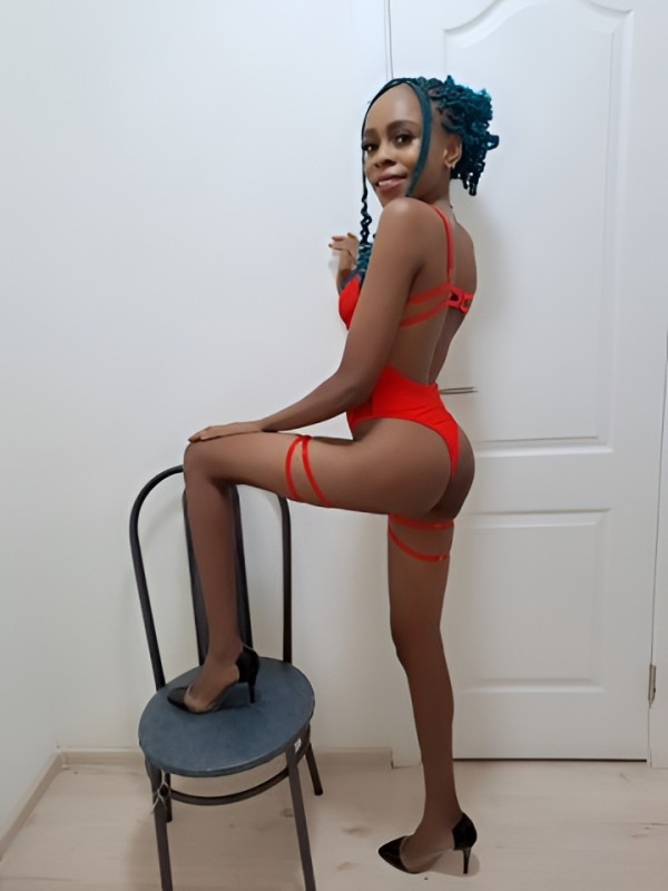 Роза привлекательная девушка из Тында цена от 1500 руб