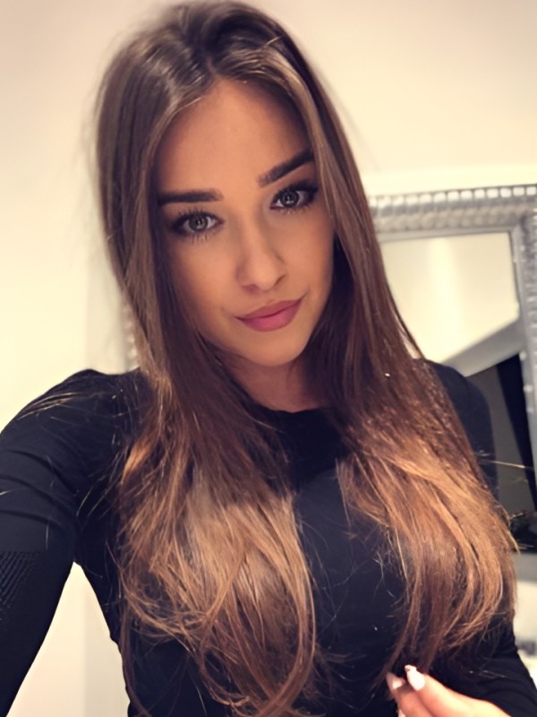 София привлекательная девушка из Тында цена от 2500 руб