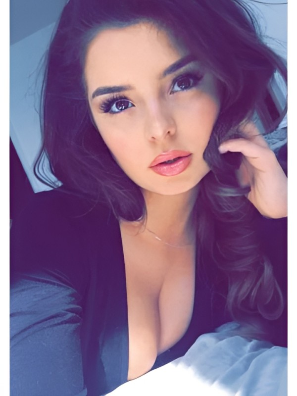 Виолетта привлекательная девушка из Тында цена от 5000 руб