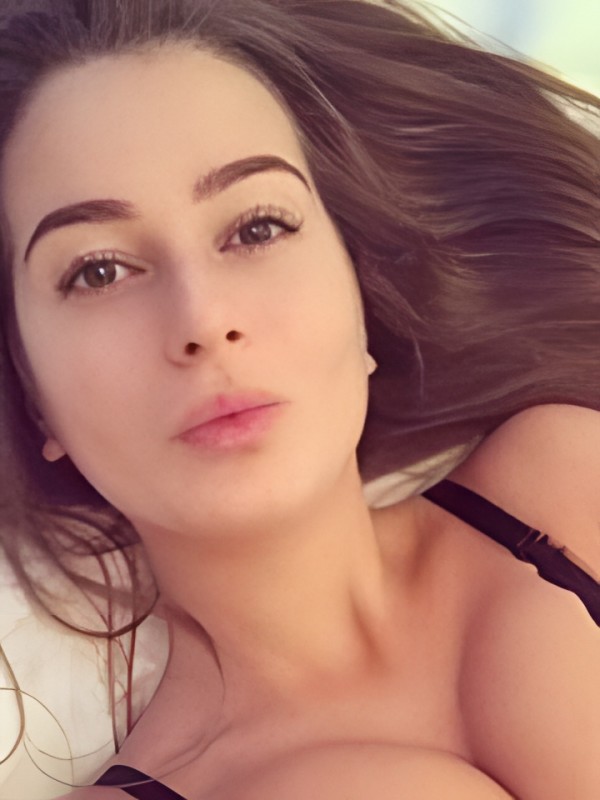 Злата привлекательная девушка из Тында цена от 3000 руб