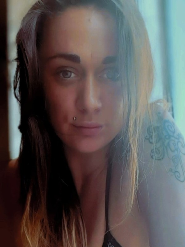 Светлана привлекательная девушка из Тында цена от 3000 руб