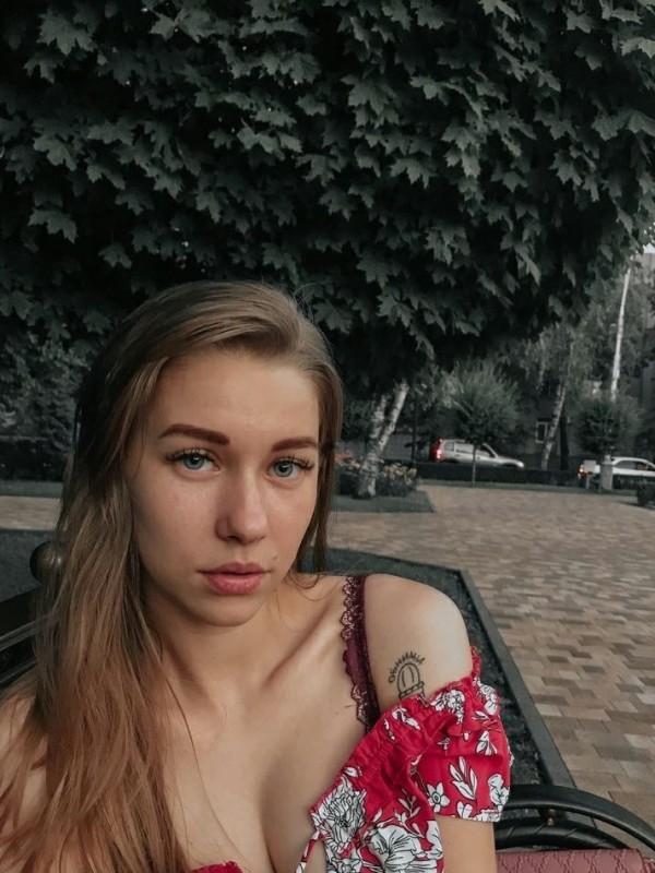 Алиса привлекательная девушка из Тында цена от 3000 руб